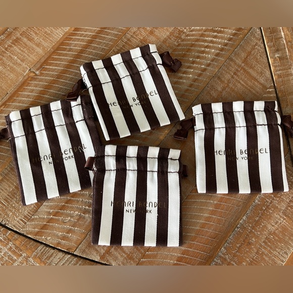 Henri Bendel Jewelry Bags - Picture 1 of 1